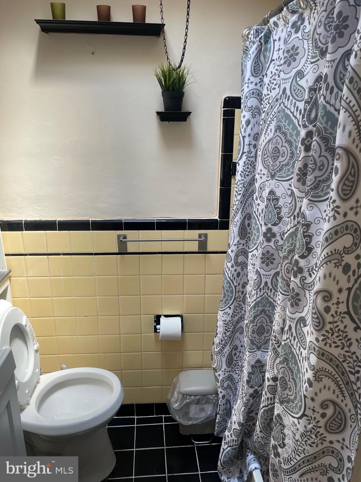 227 Weymouth Road Darby, PA 19023 - Photo 22 of 25