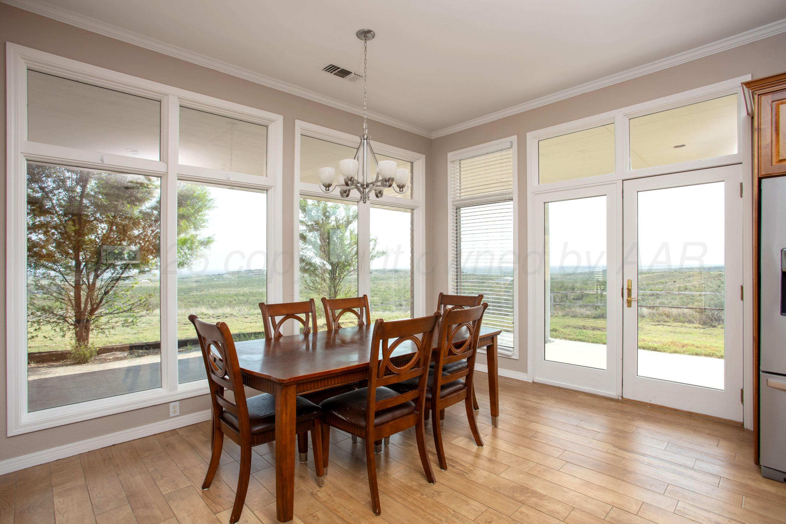 70 Stonebridge Gate Road Amarillo, TX 79124 - Photo 10 of 52 Dining area