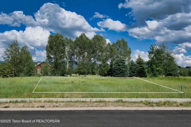 $159,900 | 105 Moulton Lane, Victor, ID 83455