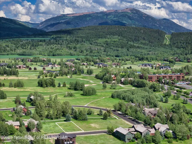 $159,900 | 105 Moulton Lane, Victor, ID 83455