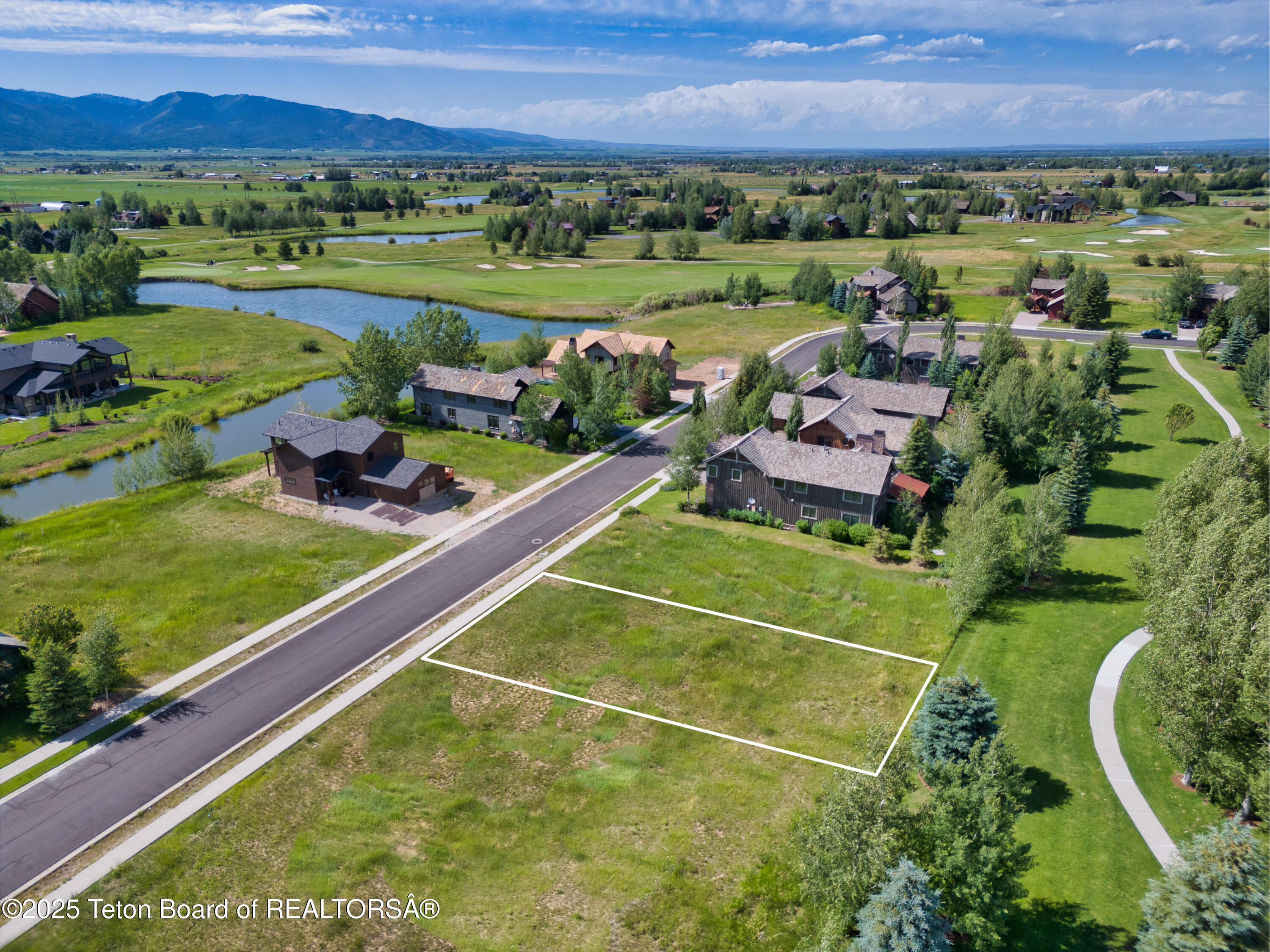 105 Moulton Lane Victor, ID 83455 - Photo 4 of 19 105 Moulton Lane North LL