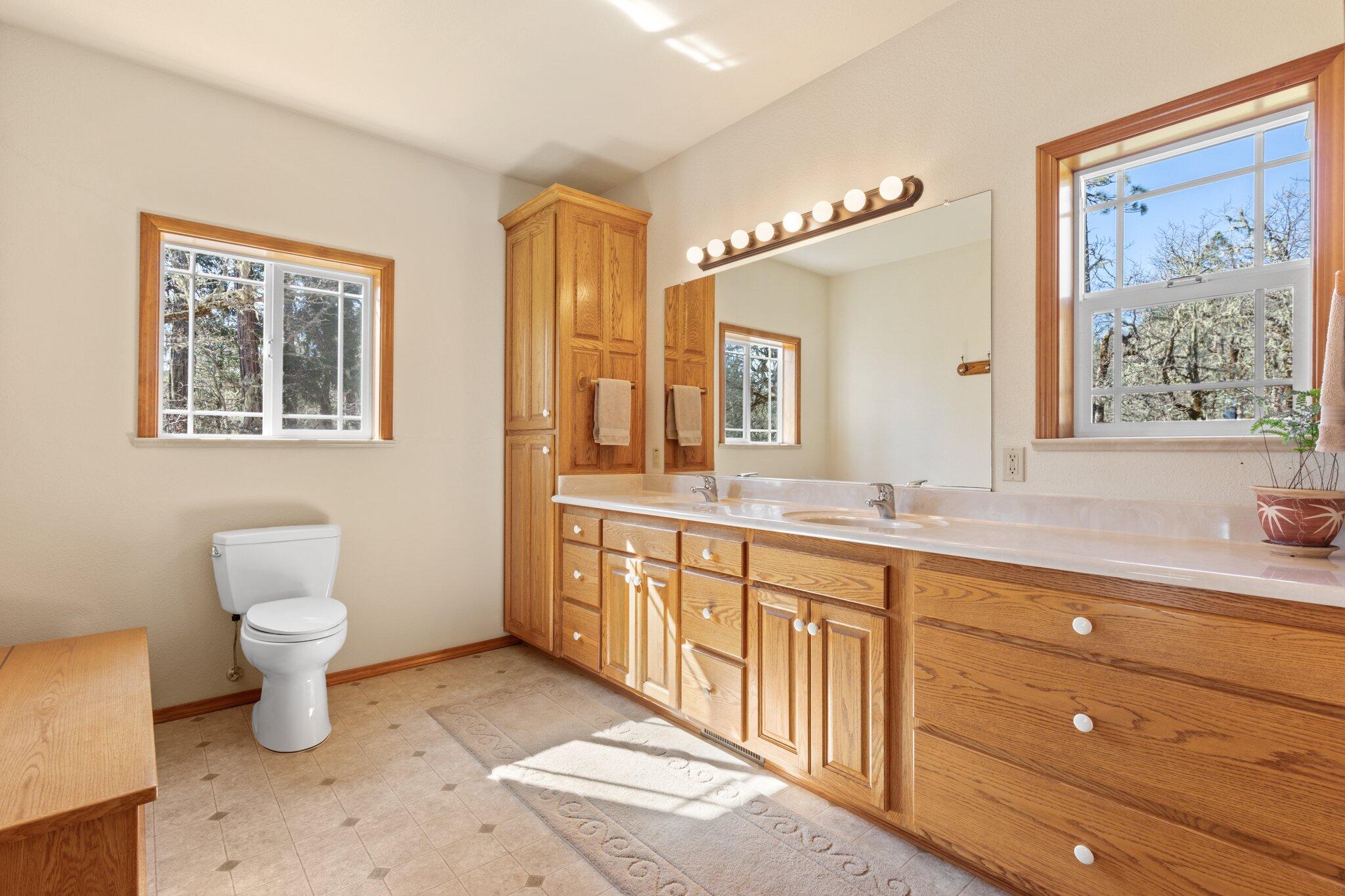 6250 West Side Road Cave Junction, OR 97523 - Photo 21 of 43 20-web-or-mls-IMGL5498
