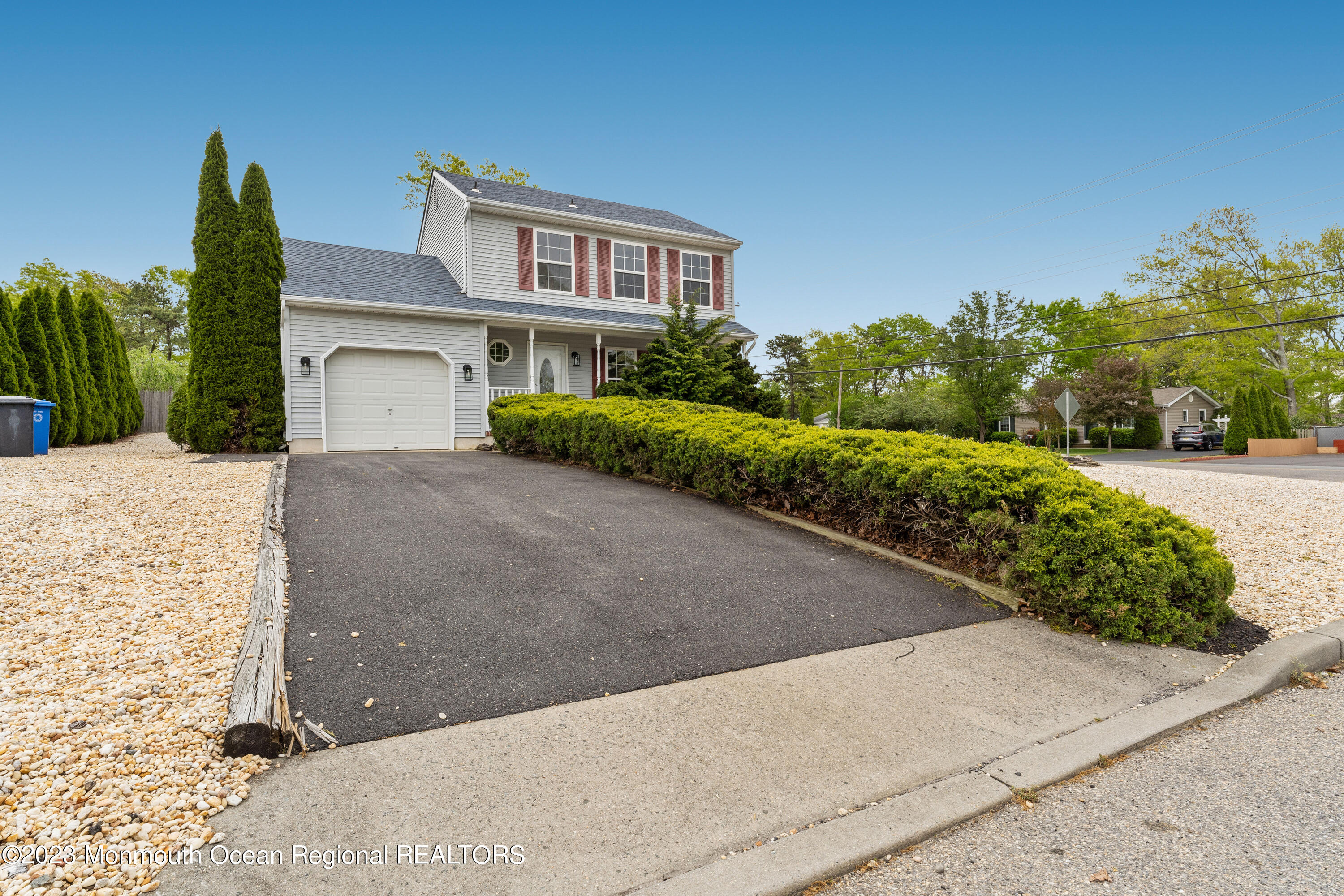 201 Schooner Road Manahawkin, NJ 08050 - Photo 2 of 24 _DSC0071