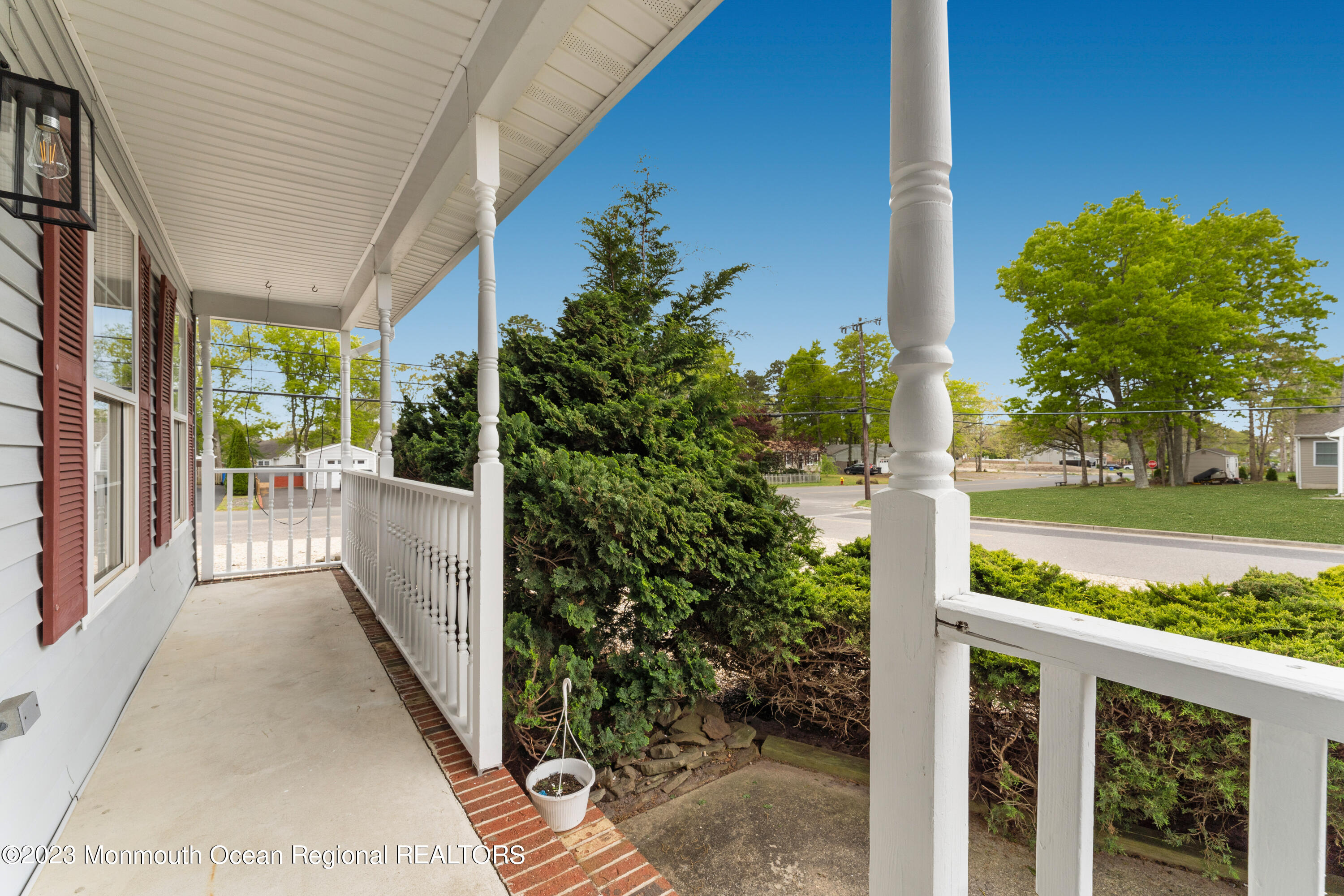 201 Schooner Road Manahawkin, NJ 08050 - Photo 3 of 24 _DSC0107