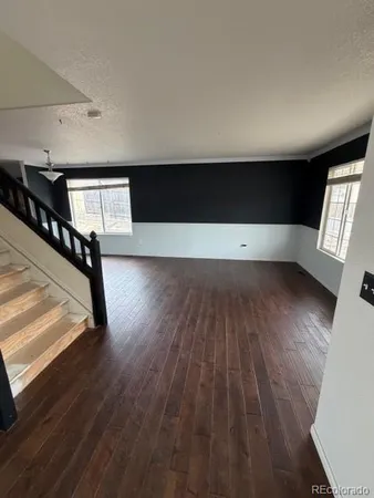 a view of a livingroom with a fireplace