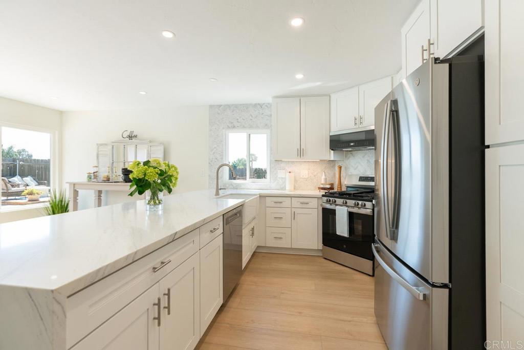 11007 Crystal Springs Road Santee, CA 92071 - Photo 11 of 33 Kitchen