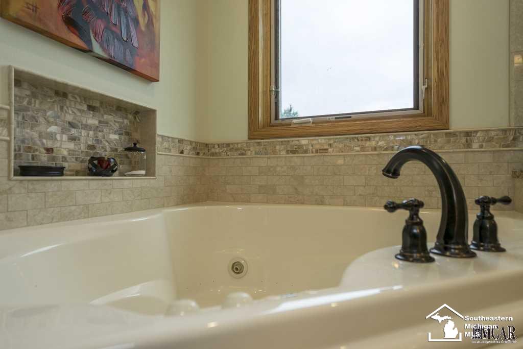 1845 West Sterns Road Temperance, MI 48182 - Photo 31 of 45 Bathtub in Master Bath