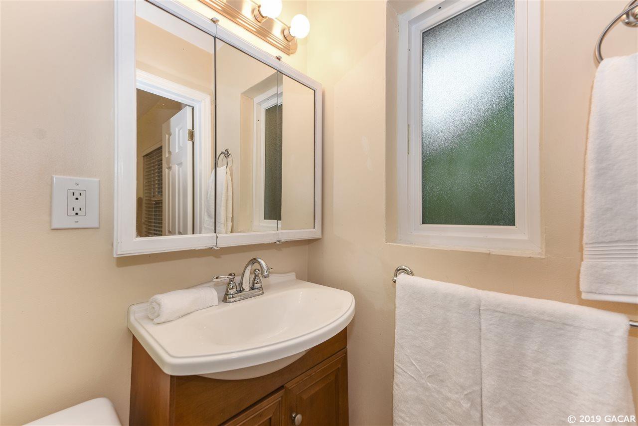 3703 Southwest 20th Street Gainesville, FL 32608 - Photo 17 of 30