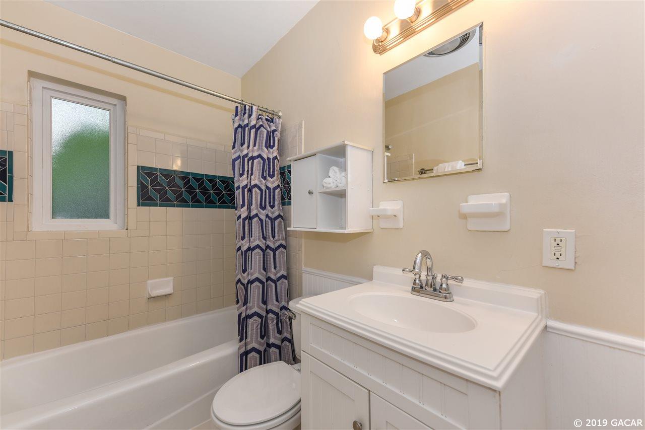 3703 Southwest 20th Street Gainesville, FL 32608 - Photo 20 of 30
