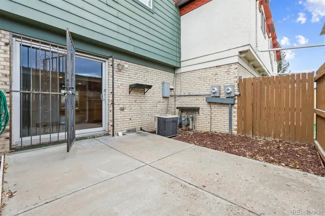 a view of a house with a garage