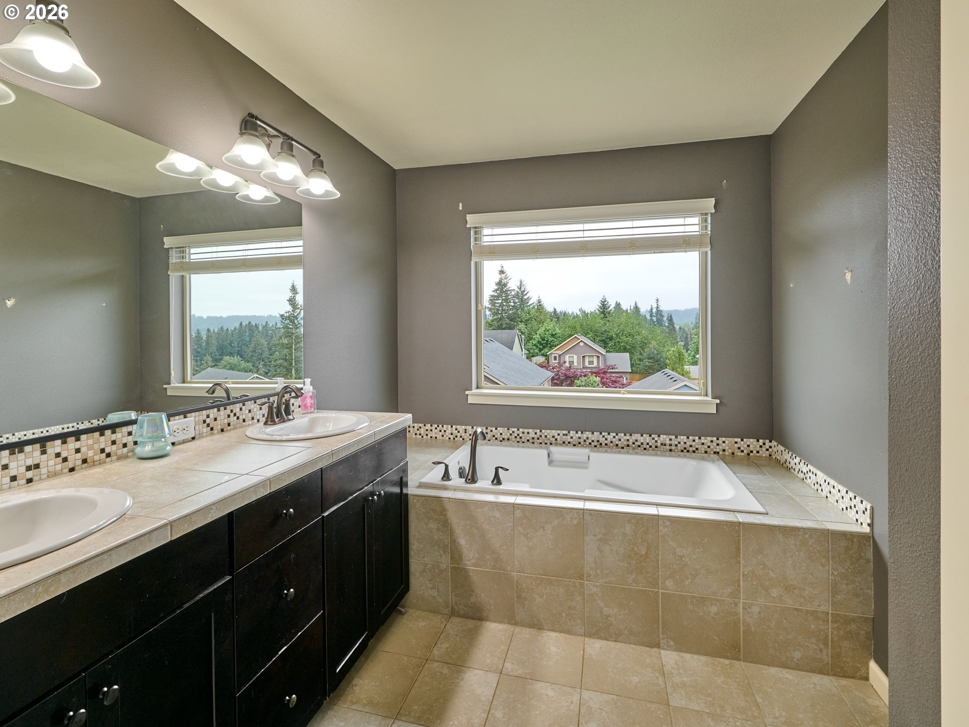 960 Northeast Cascadia Ridge Drive Estacada, OR 97023 - Photo 17 of 42 Owner's Suite Bathroom