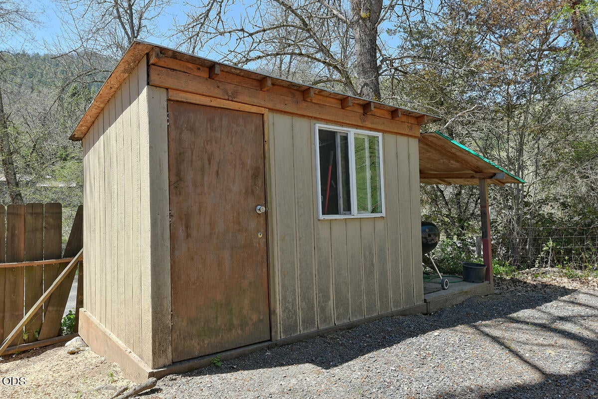 3919 Little Applegate Road Jacksonville, OR 97530 - Photo 25 of 38 Gallery Image 25