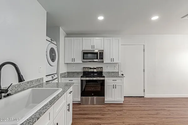 $1,350 | 1934 East Carver Drive, Unit 2, Phoenix, AZ 85040