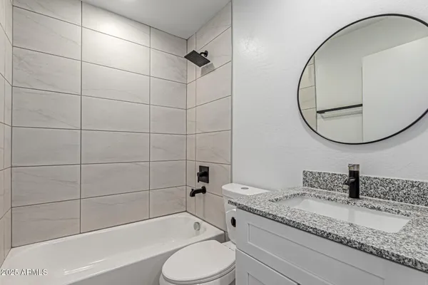 $1,350 | 1934 East Carver Drive, Unit 2, Phoenix, AZ 85040