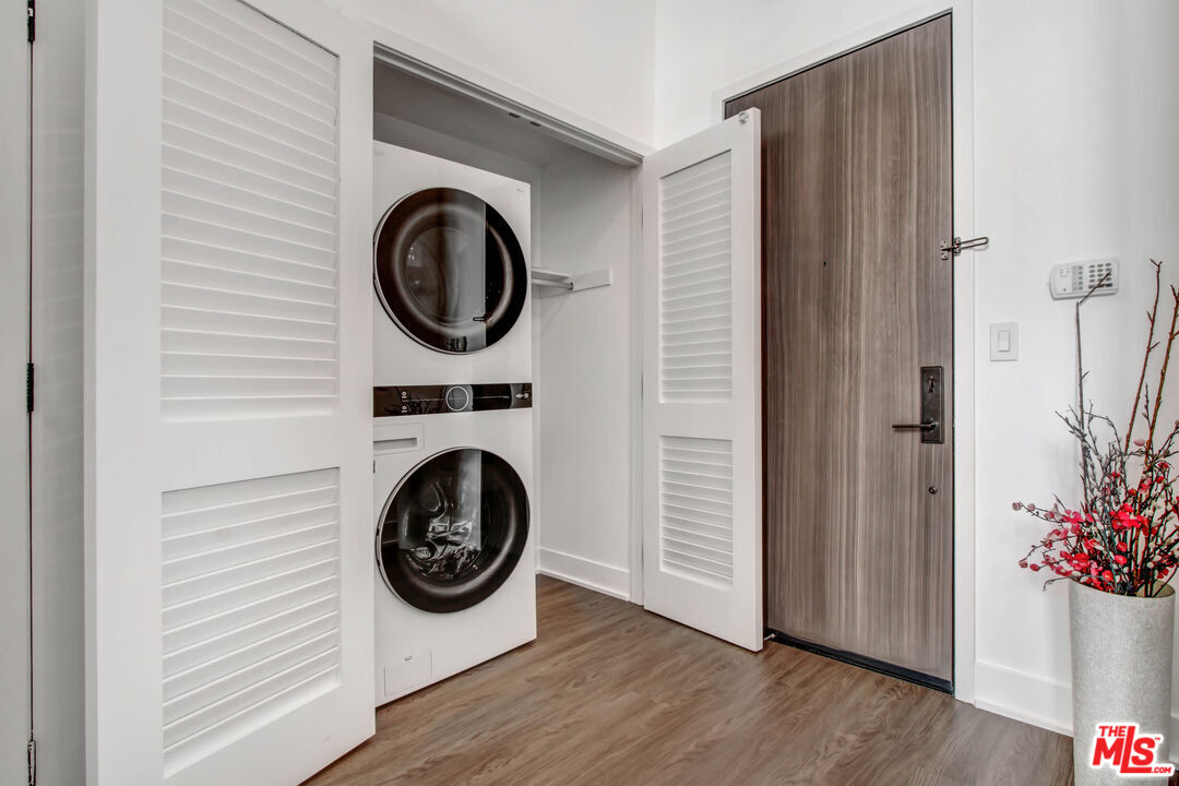 1168 South Barrington Avenue, Unit 603 Los Angeles, CA 90049 - Photo 21 of 40