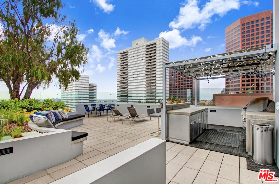 1168 South Barrington Avenue, Unit 603 Los Angeles, CA 90049 - Photo 25 of 40