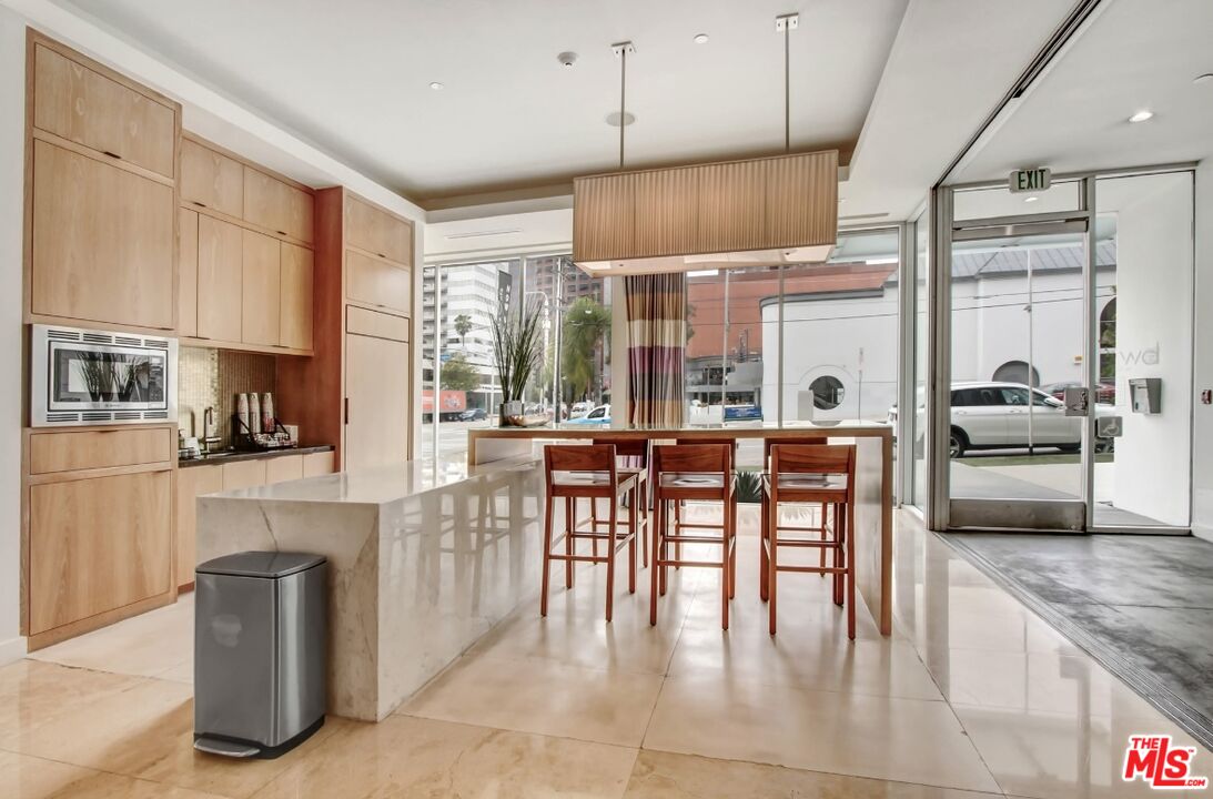 1168 South Barrington Avenue, Unit 603 Los Angeles, CA 90049 - Photo 28 of 40