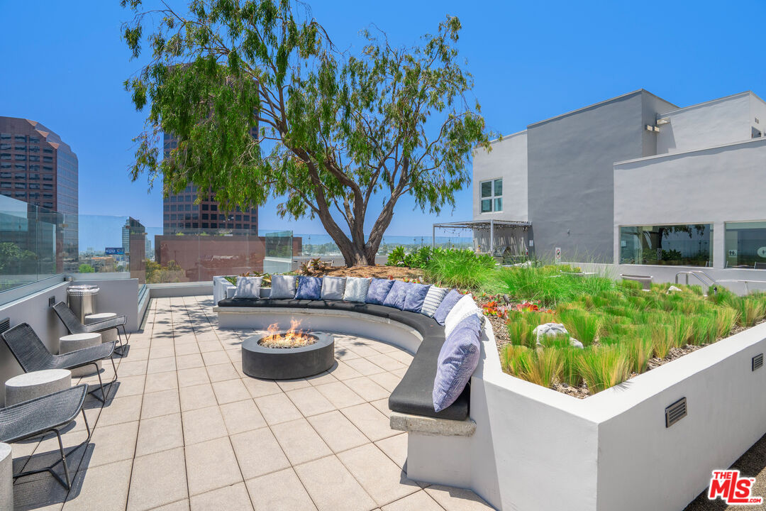 1168 South Barrington Avenue, Unit 603 Los Angeles, CA 90049 - Photo 36 of 40