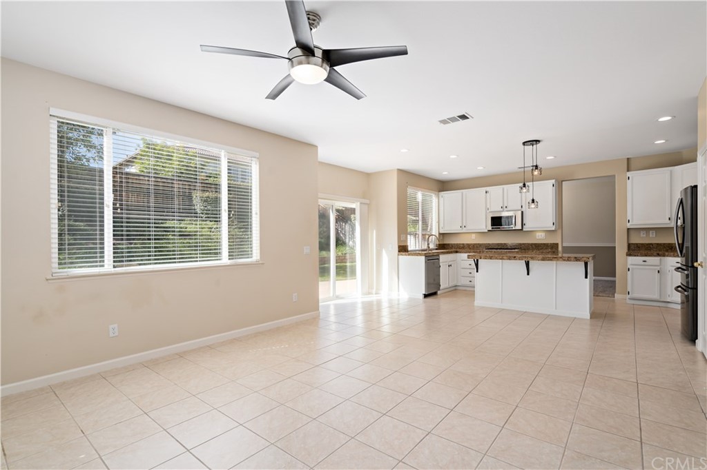 23920 Silverleaf Way Murrieta, CA 92562 - Photo 13 of 43