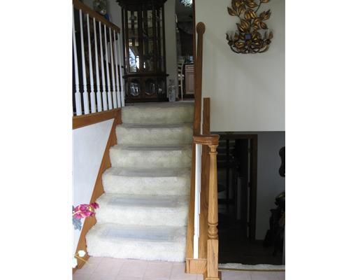 Entry/Foyer. 