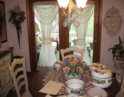 2203 Cowling Road Scottdale, PA 15683 - Photo 8 of 18 Dining Room.