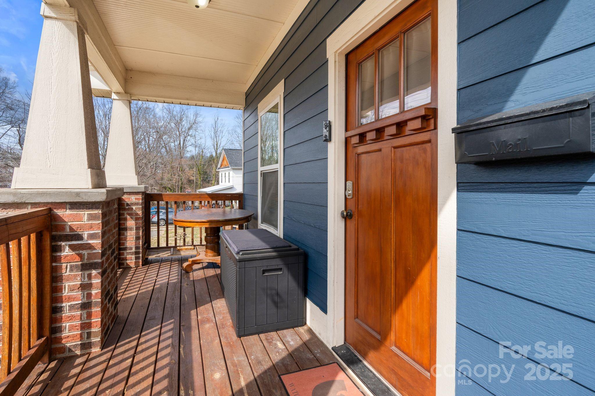 61 Deaverview Road Asheville, NC 28806 - Photo 4 of 22 Gallery Image 4