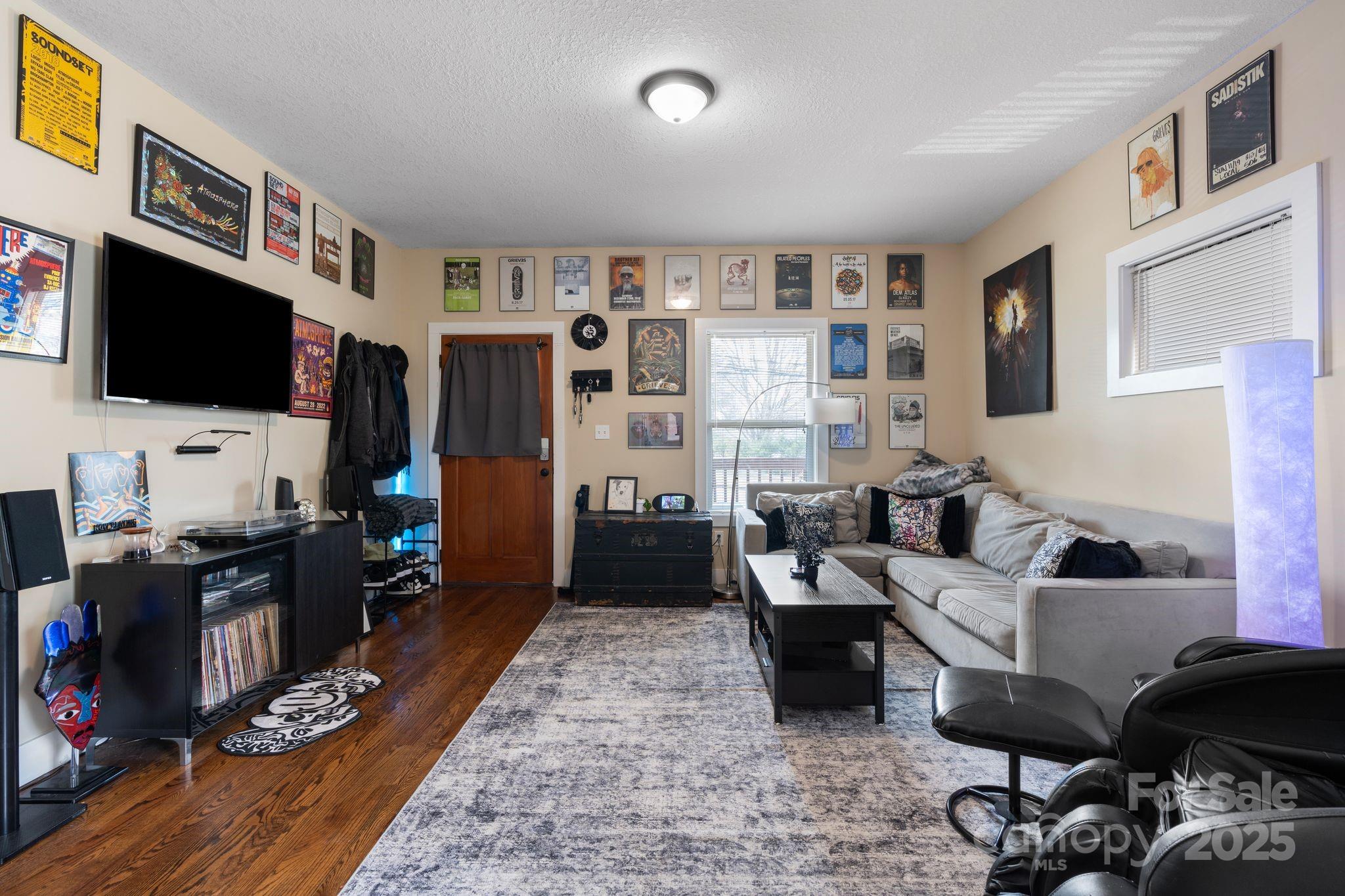 61 Deaverview Road Asheville, NC 28806 - Photo 5 of 22 Gallery Image 5