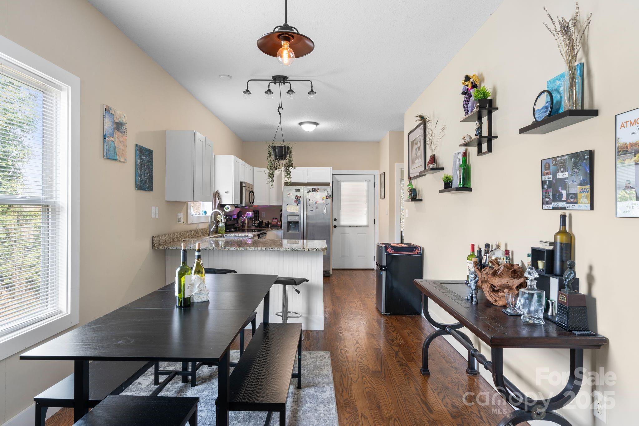 61 Deaverview Road Asheville, NC 28806 - Photo 10 of 22 Gallery Image 10