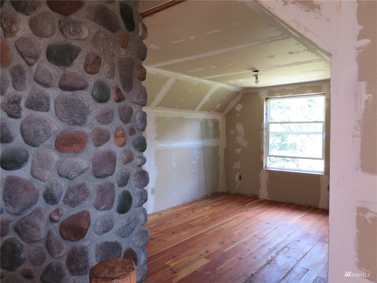 205 Cromwell Road Republic, WA 99166 - Photo 12 of 34 Gallery Image 12