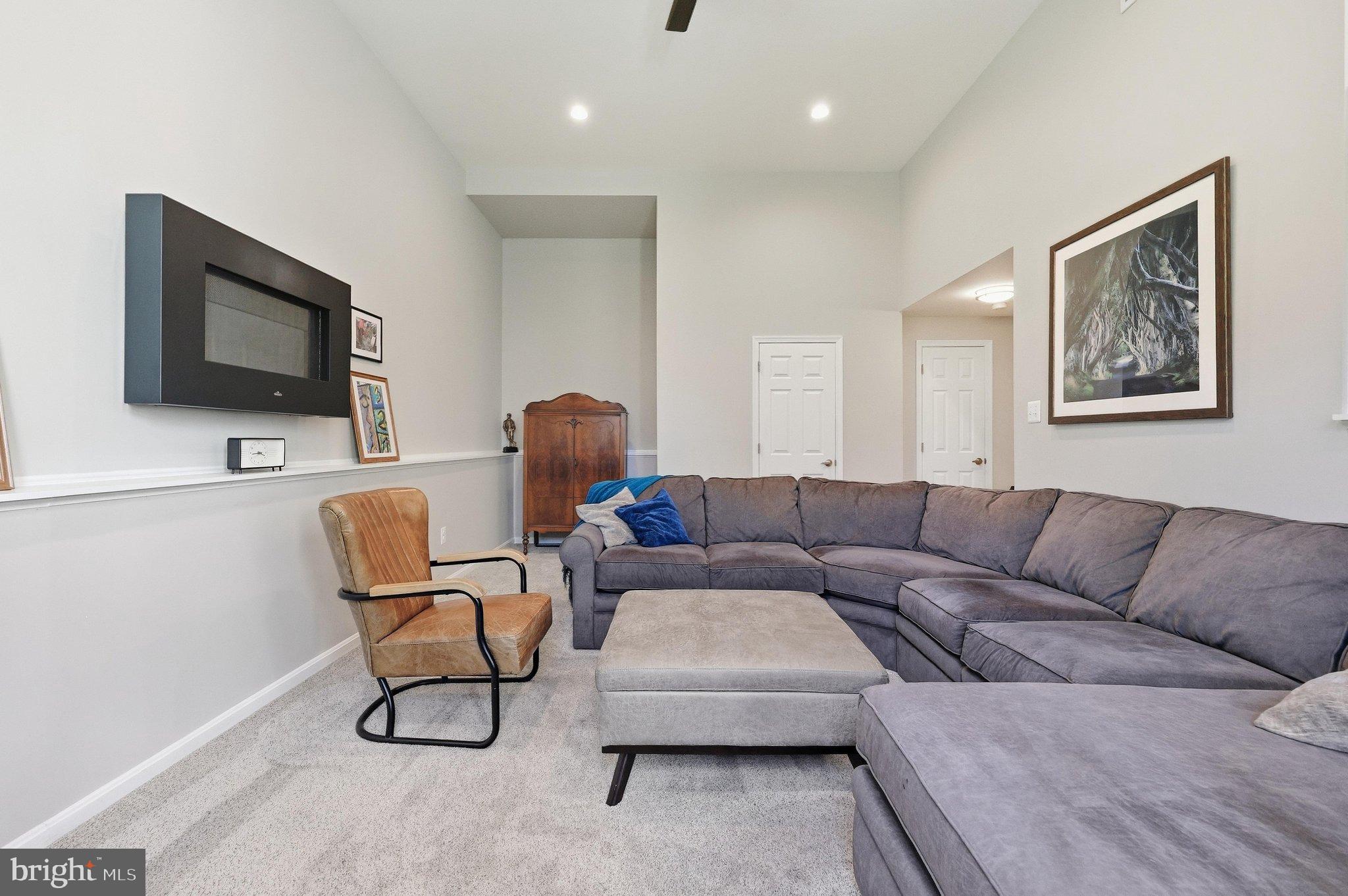 1004 Mercer Place Frederick, MD 21701 - Photo 20 of 51 Family Room