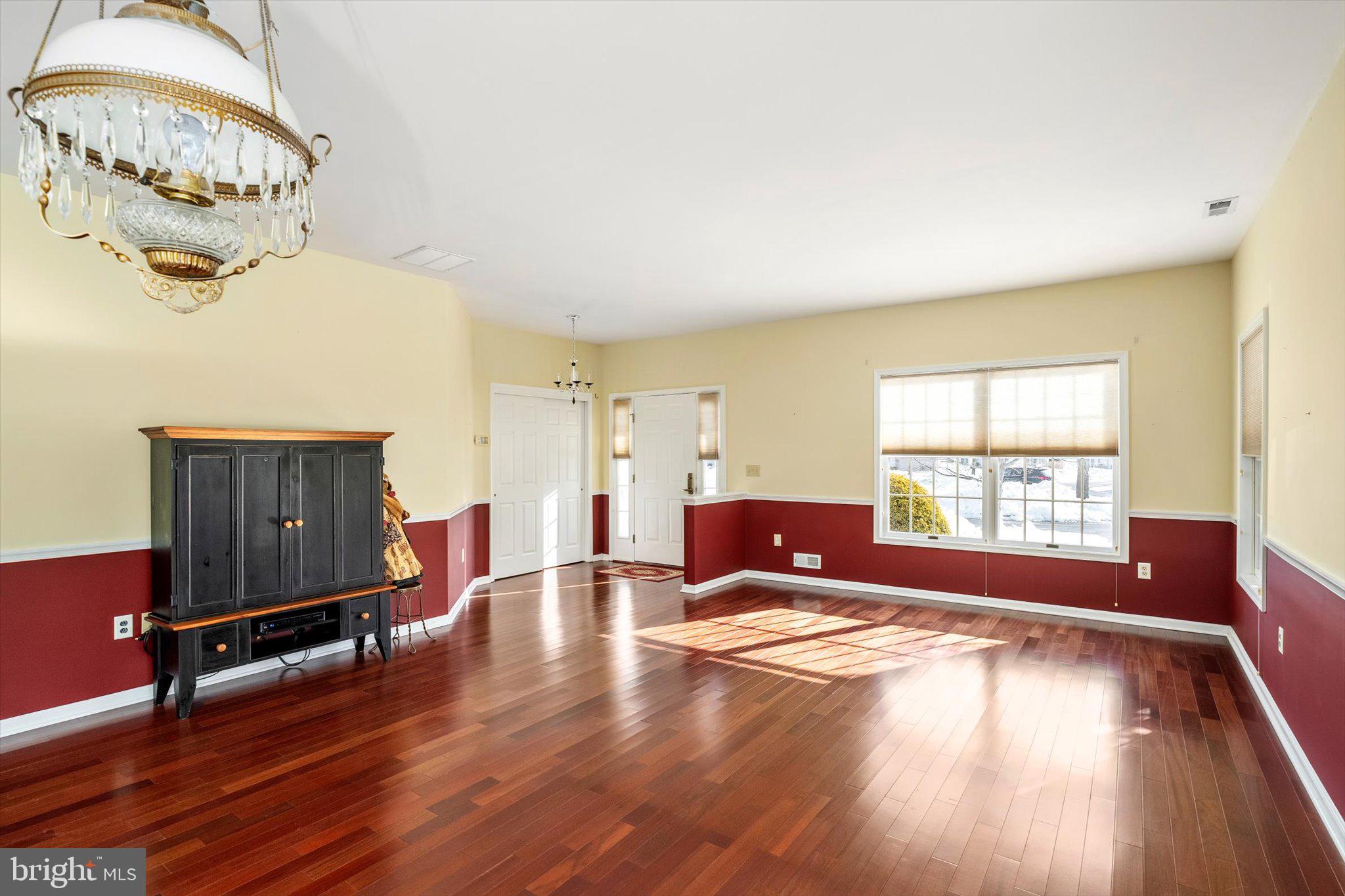 14 Covered Bridge Circle Columbus, NJ 08022 - Photo 6 of 23