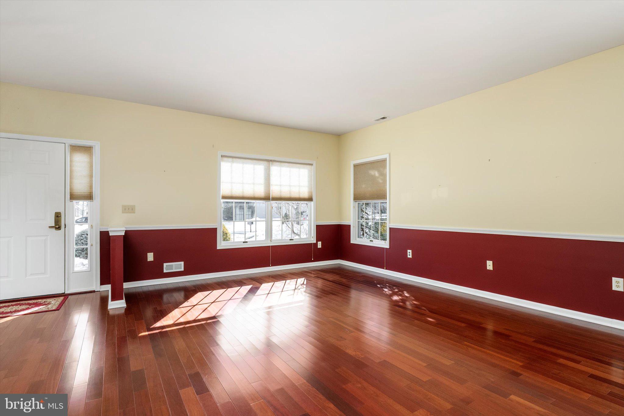 14 Covered Bridge Circle Columbus, NJ 08022 - Photo 7 of 23