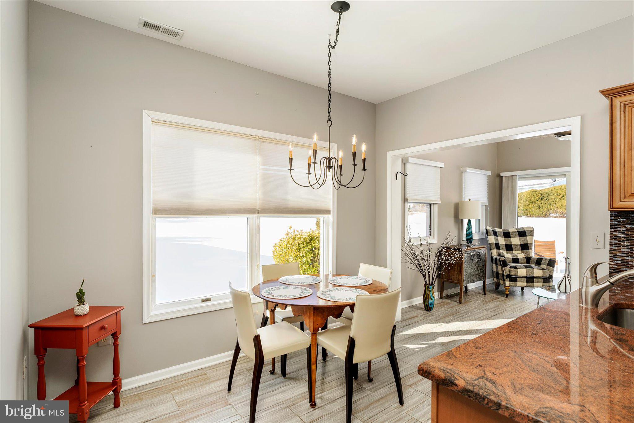 14 Covered Bridge Circle Columbus, NJ 08022 - Photo 8 of 23