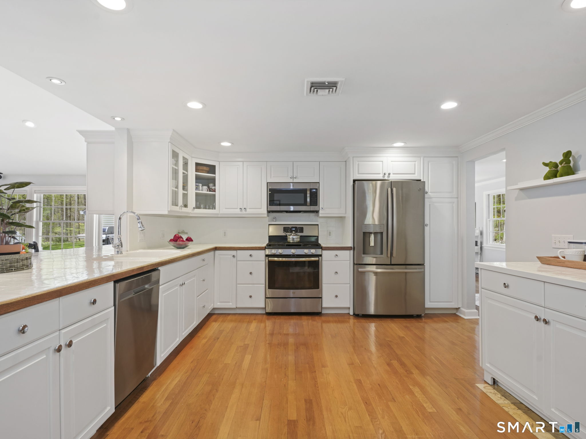 143 Old Boston Road Wilton, CT 06897 - Photo 20 of 40