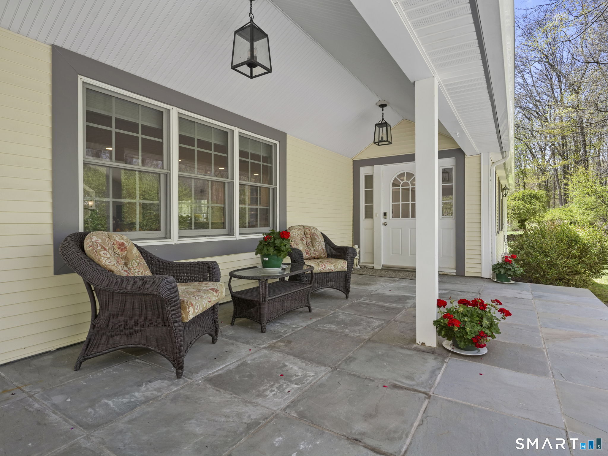 143 Old Boston Road Wilton, CT 06897 - Photo 4 of 40