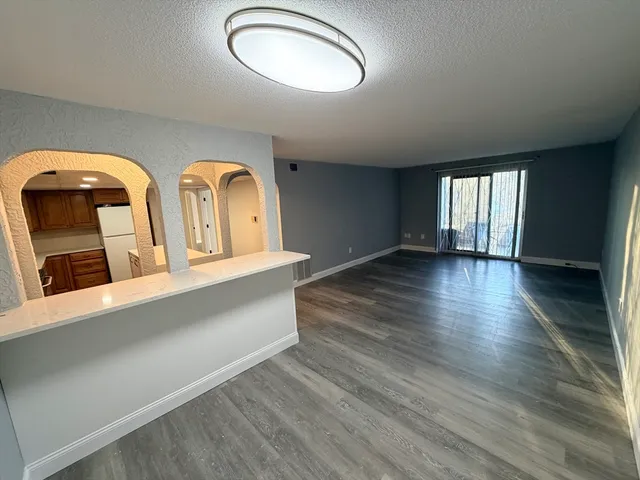 $2,400 | 18 Shadowbrook Lane, Unit 37, Milford, MA 01757