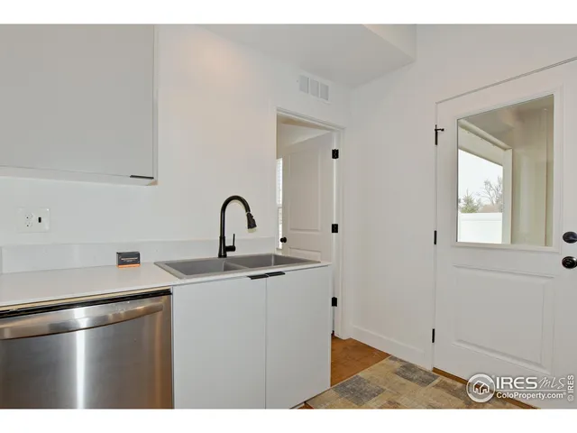 a close view of sink and tap