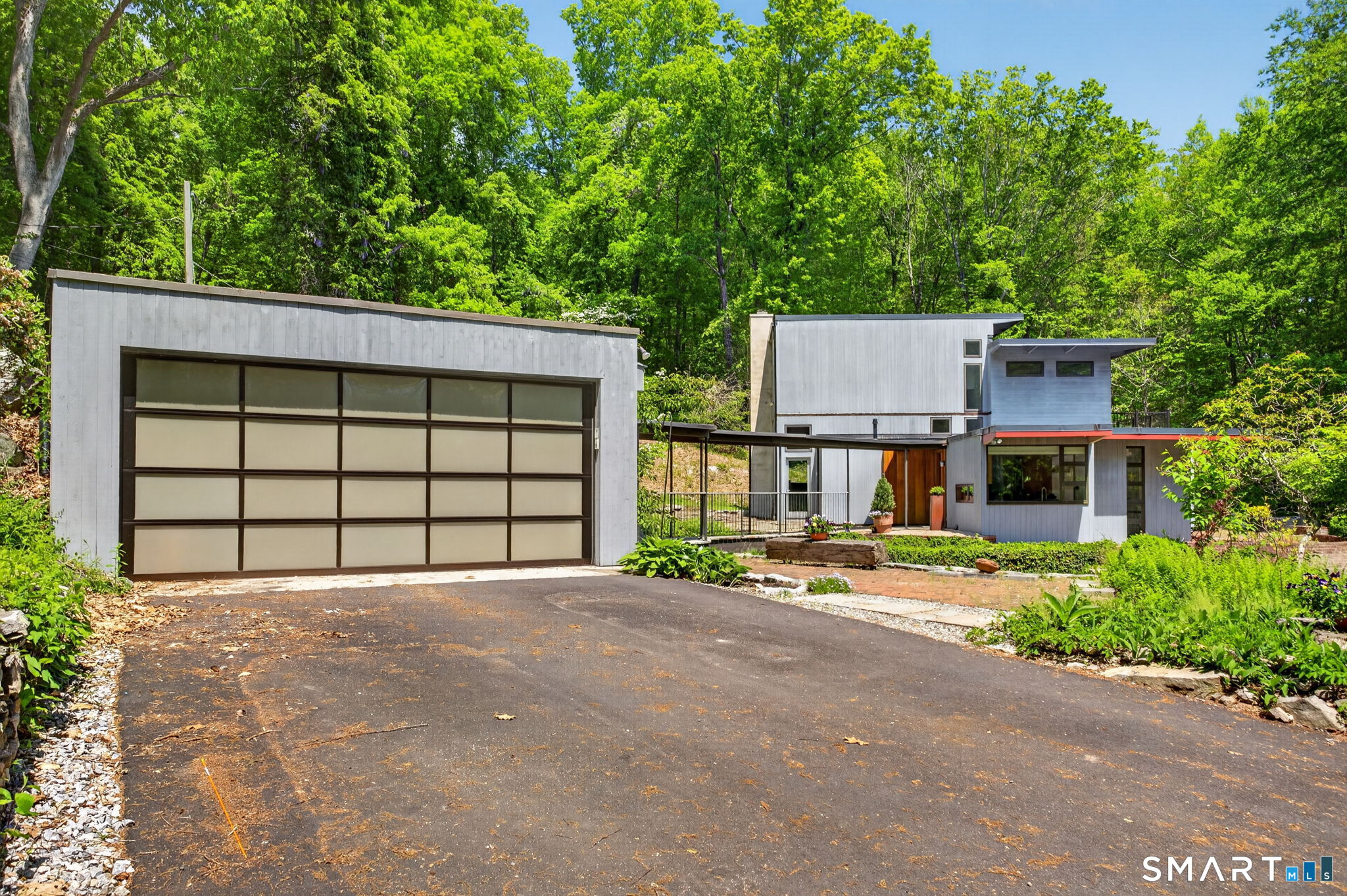 112 River Road Essex, CT 06426 - Photo 4 of 40