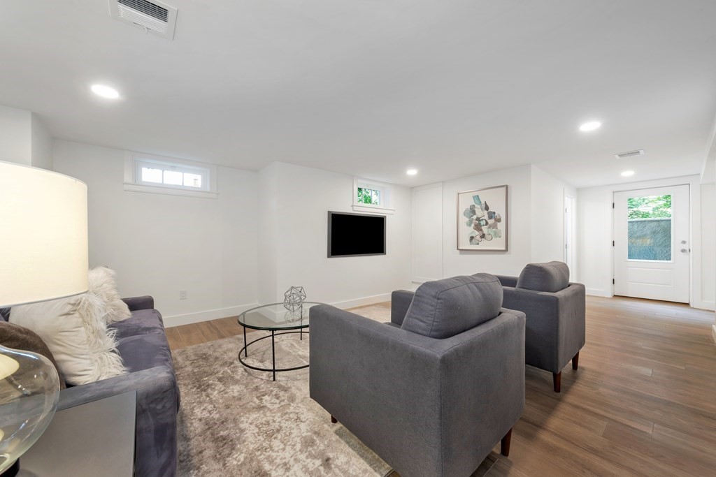 8 Slocum Road Lexington, MA 02421 - Photo 32 of 42