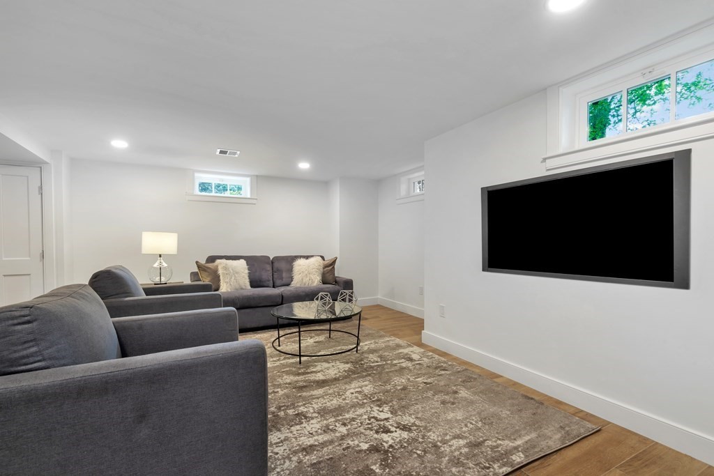 8 Slocum Road Lexington, MA 02421 - Photo 33 of 42