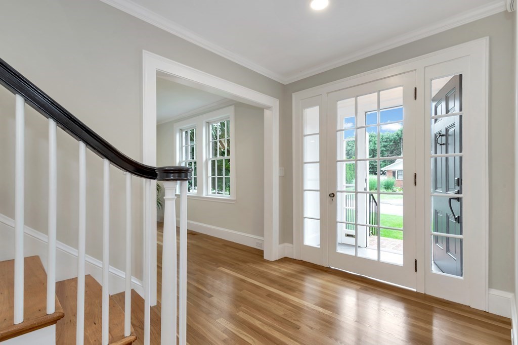 8 Slocum Road Lexington, MA 02421 - Photo 5 of 42