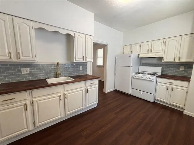 $950 | 355 6th Street, Freedom, PA 15042