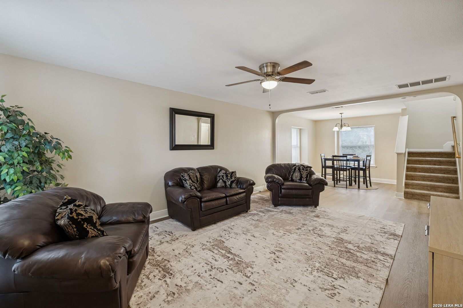 10310 Springwood Square Universal City, TX 78148 - Photo 8 of 45