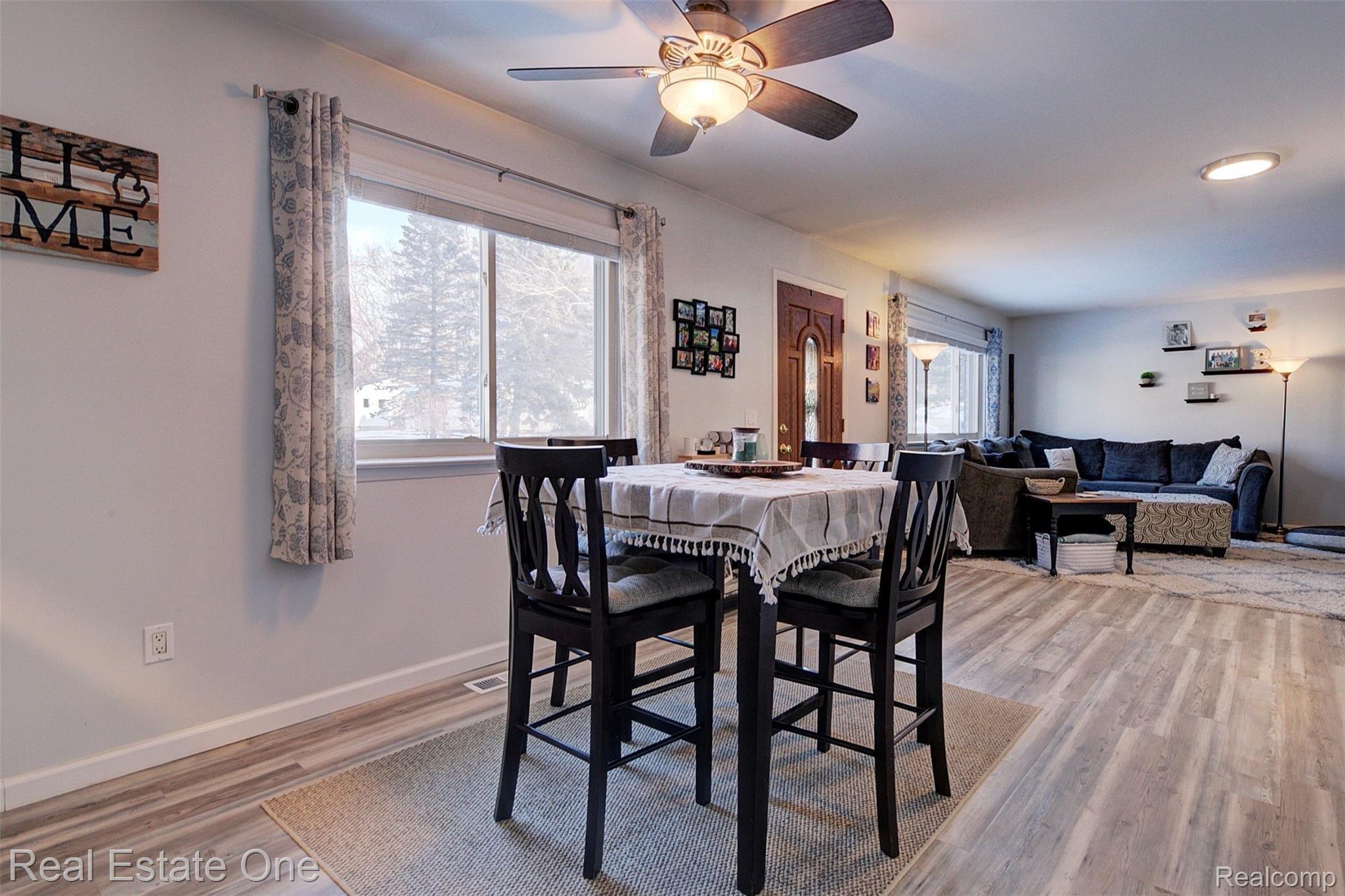 715 Glenwyth Road Brighton, MI 48116 - Photo 18 of 49 Dining Room Front Entry Living Room