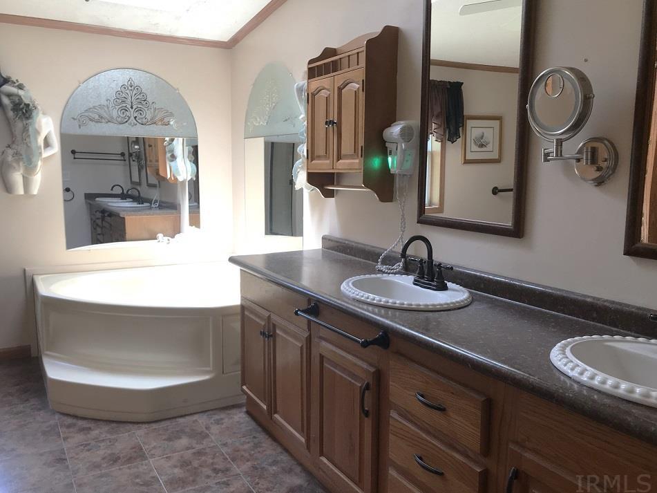 3759 East Nicholson Road Oaktown, IN 47561 - Photo 14 of 36 Gallery Image 14