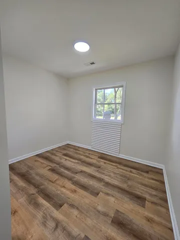 a view of empty room with window