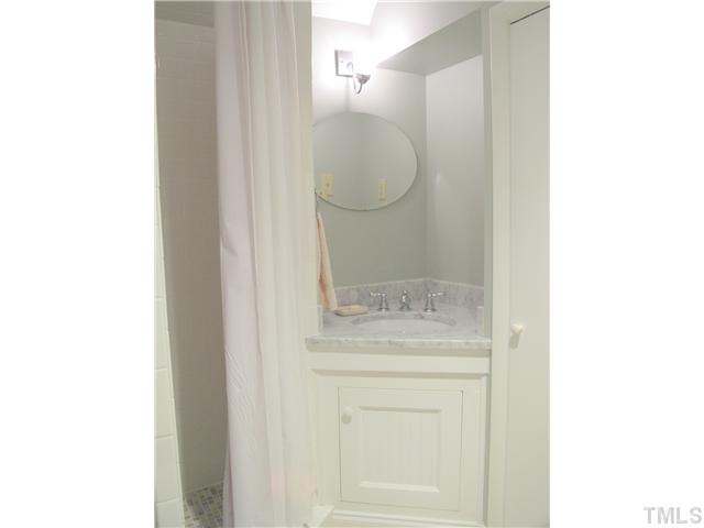 1320 Ridge Road Raleigh, NC 27607 - Photo 22 of 25