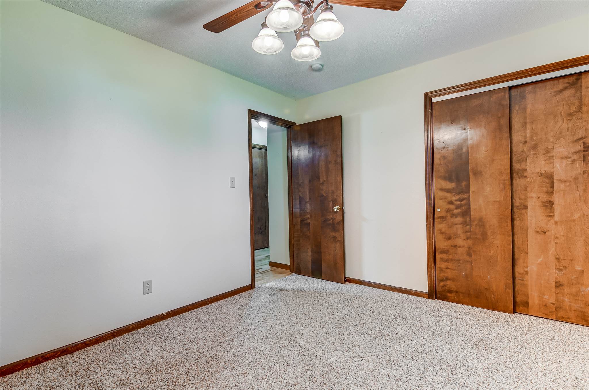 2613 Cardifs Avenue Springfield, IL 62704 - Photo 17 of 39 Gallery Image 17