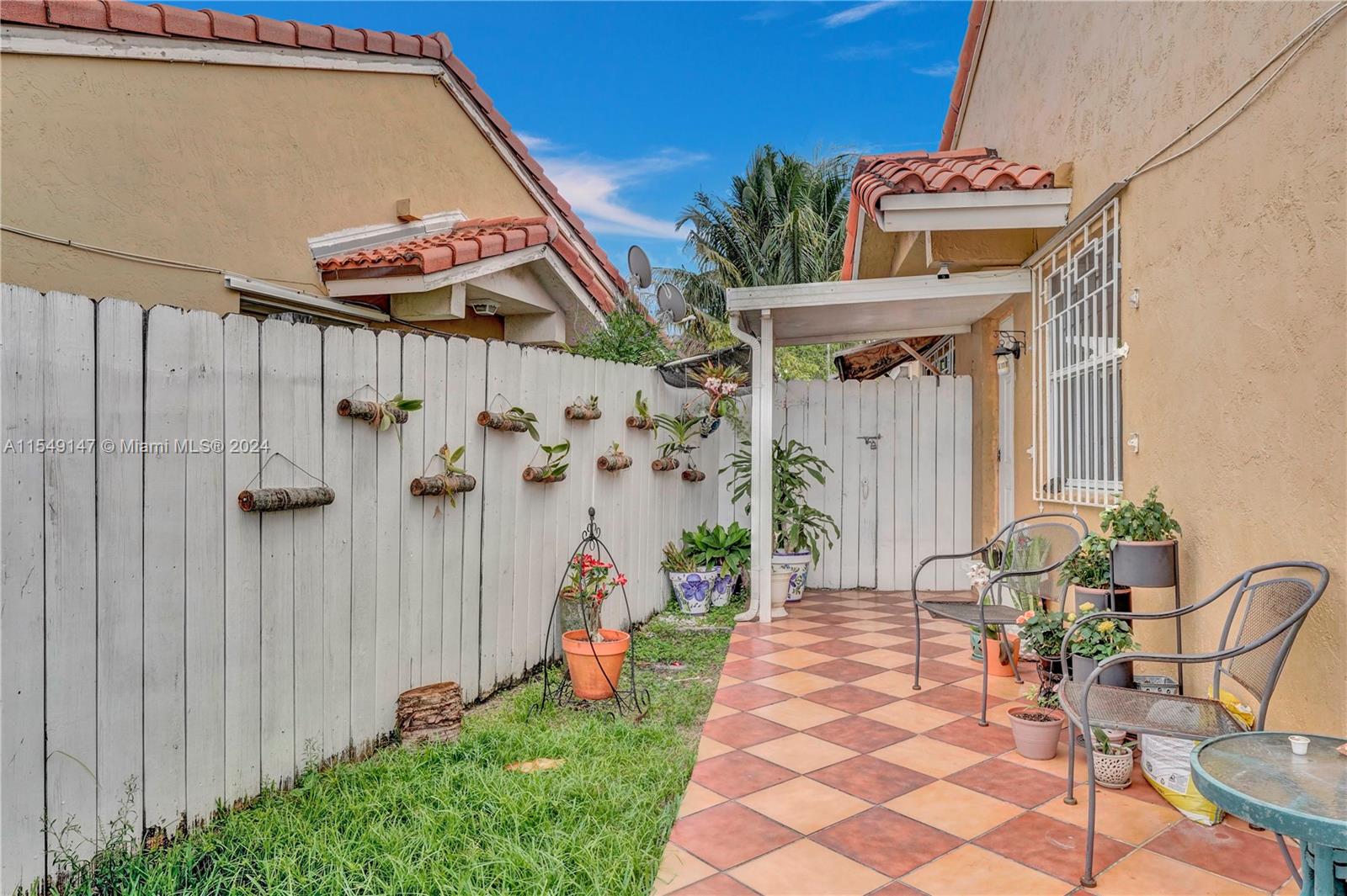 12052 Southwest 208th Terrace Miami, FL 33177 - Photo 13 of 44 Gallery Image 13