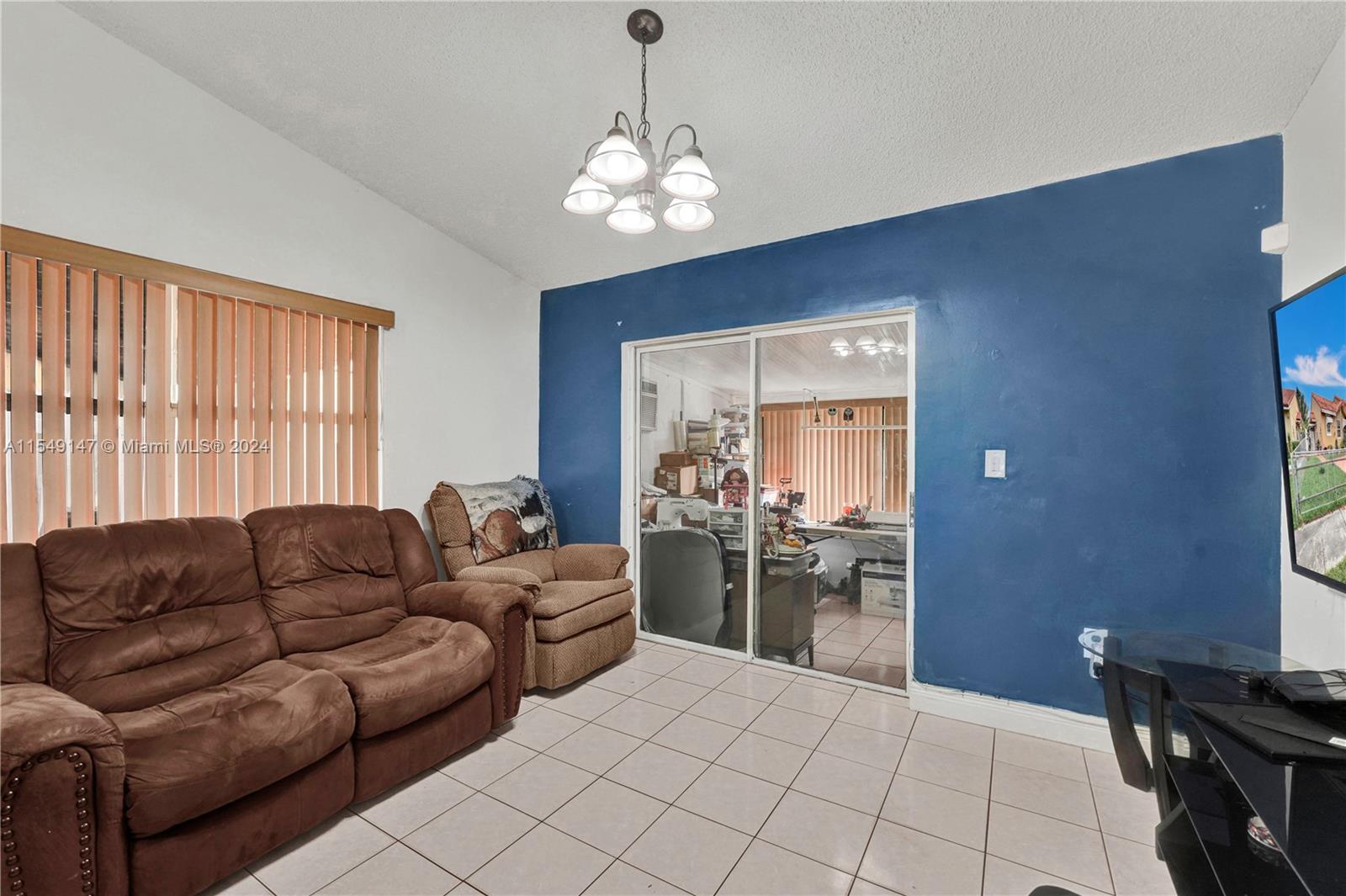 12052 Southwest 208th Terrace Miami, FL 33177 - Photo 16 of 44 Gallery Image 16